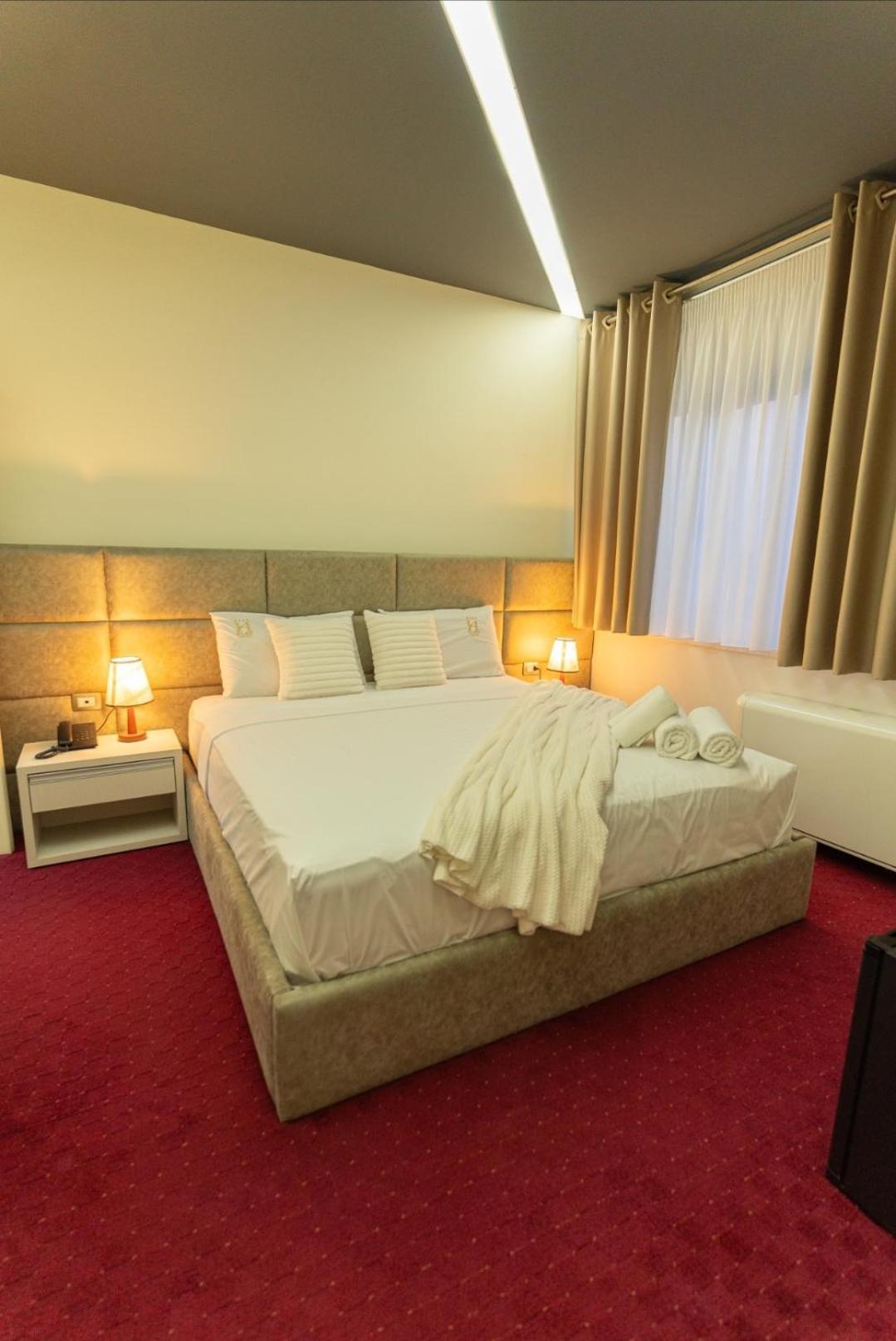 Alko Hotel Shkodër Exteriör bild