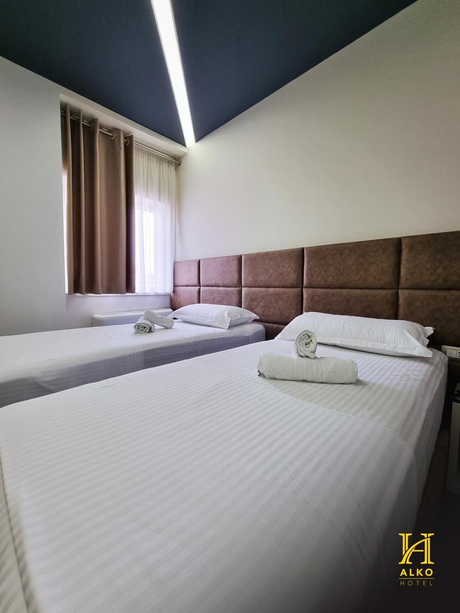 Alko Hotel Shkodër Exteriör bild