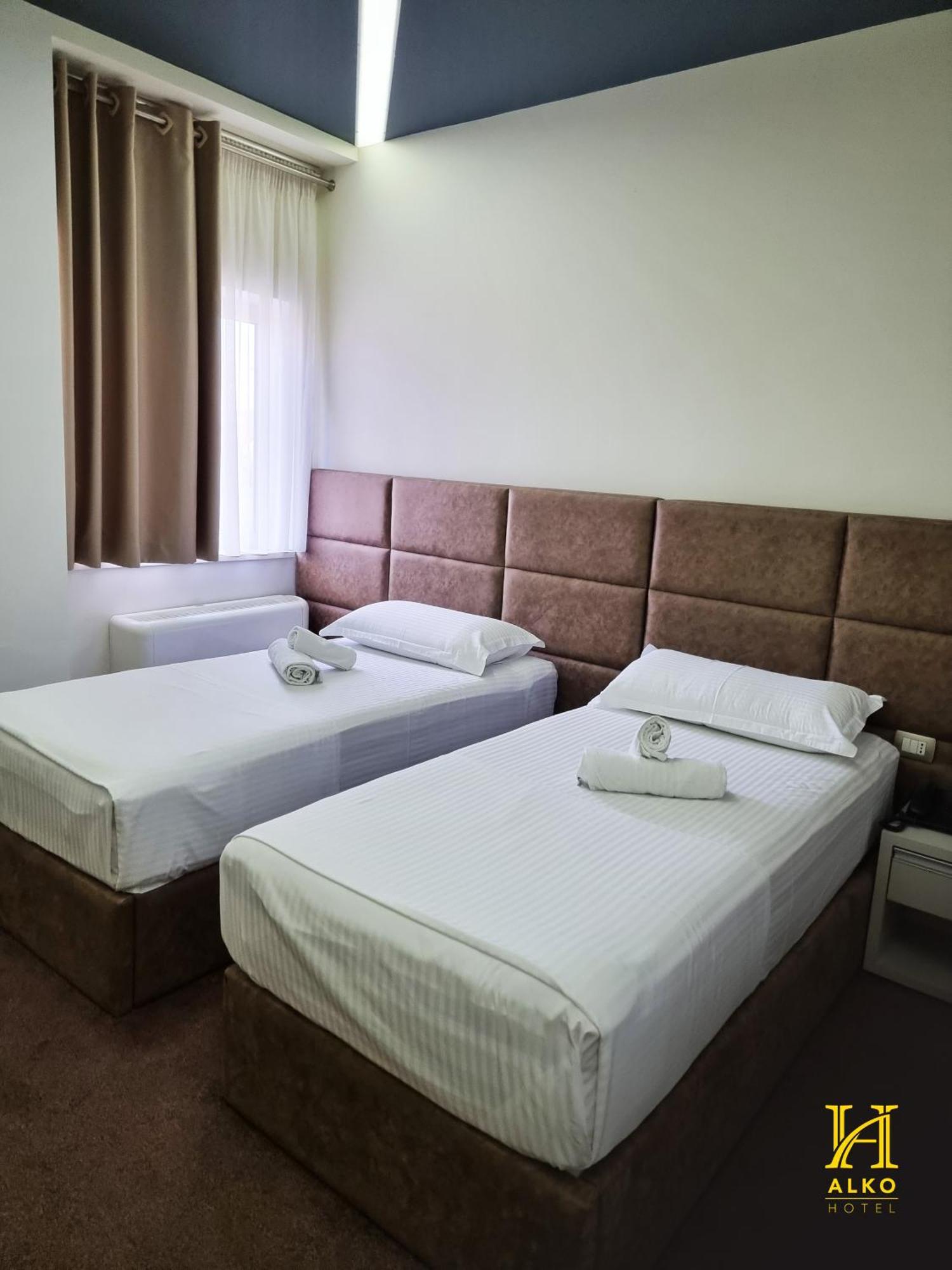 Alko Hotel Shkodër Exteriör bild