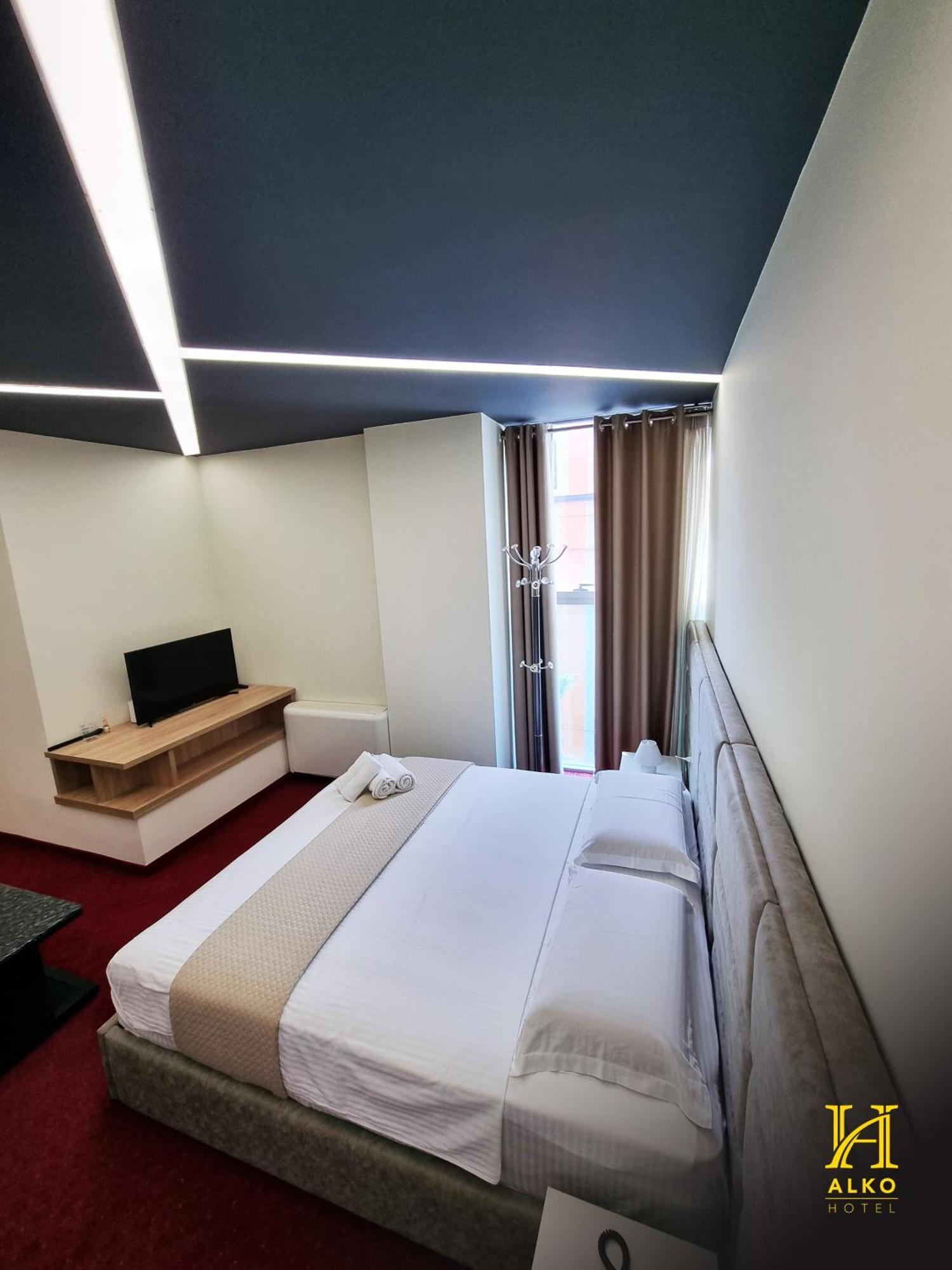 Alko Hotel Shkodër Exteriör bild